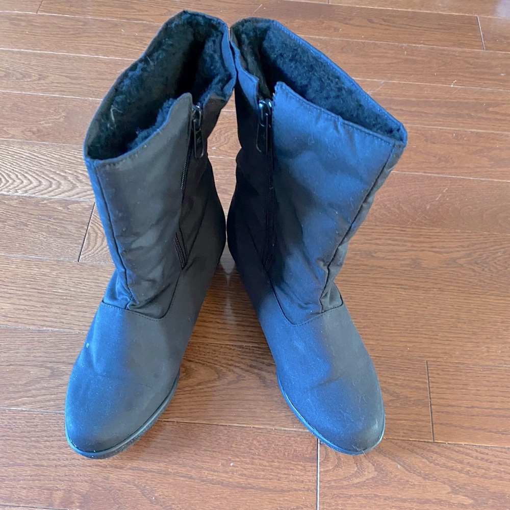 Toe Warmers winter boots in size 8W